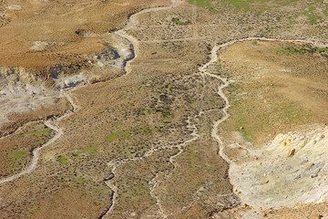 The flat bottom of the caldera (Nisyros volcano, Greece). (Photo: Tom Pfeiffer)