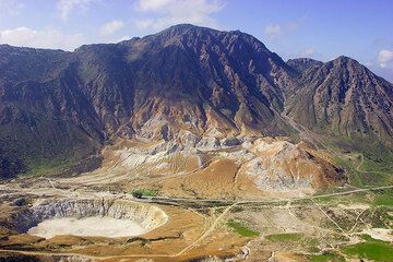 View onto the Stefanos crater and Profitis Ilias mountain. (c)