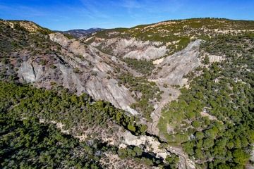 Aerial view of the ophiolithe valley near Agios Theodoros. (Photo: Tobias Schorr)