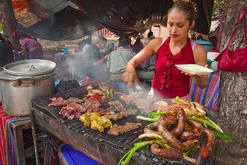 Ein Grillstand in Guatemala City (Photo: Tom Pfeiffer)