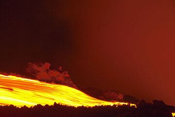 Lava color (Photo: Tom Pfeiffer)