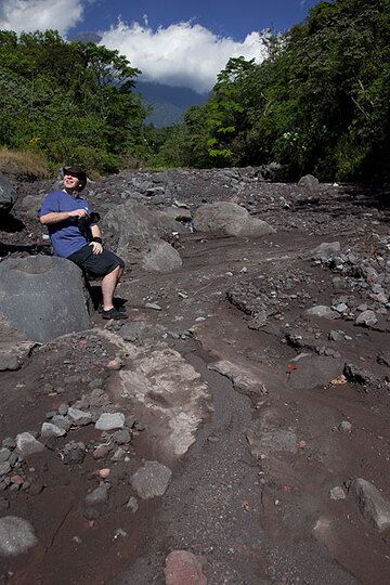 Laharablagerungen in einem Flussbett am Fuß des Acatenango Vulkans (Photo: Tom Pfeiffer)