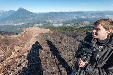 Steven and his film camera after a long morning session on the crater rim. (Photo: Tom Pfeiffer)