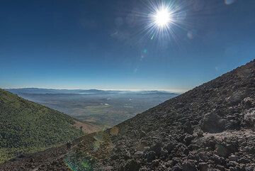 The flank of Pacaya's summit cone. (Photo: Tom Pfeiffer)