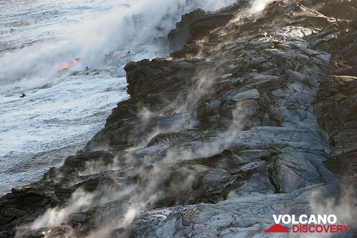 View of the lava delta at Kilauea (Photo: Tom Pfeiffer)