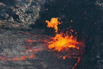 Lava fountain and spattering at the vent of the lava lake. hawaii_d21219.jpg (Photo: Tom Pfeiffer)