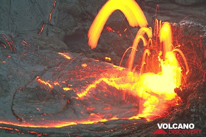 Lava spattering from the vent in Kilauea's Pu'u 'O'o crater, feeding a lava lake. (Photo: Tom Pfeiffer)