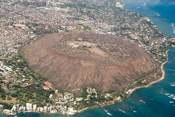 Diamond Head östlich von Waikiki, ein alter Schlackenkegel (Photo: Tom Pfeiffer)