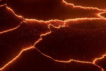 Patterns of lava crustal plates. (Photo: Tom Pfeiffer)