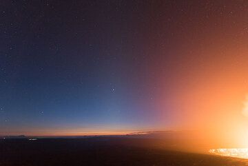 Early dawn with Gegenschein (the light pyramid above the horizon's dawn) (Photo: Tom Pfeiffer)