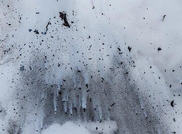 Die gleiche Explosion war einen Sekundenbruchteil später zu sehen. (Photo: Tom Pfeiffer)