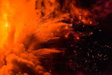 Zoom sur une explosion (Photo: Tom Pfeiffer)