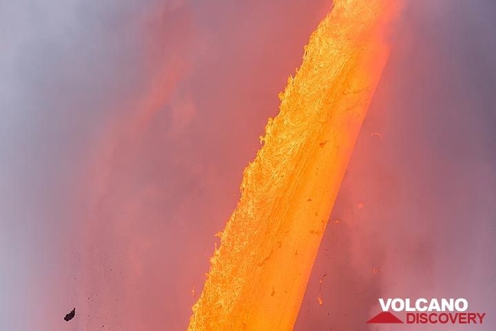 The fire hose (Photo: Tom Pfeiffer)
