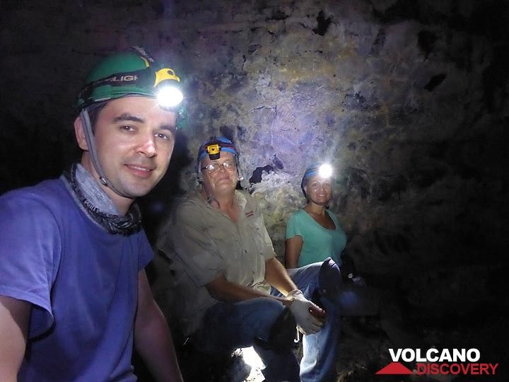Jour 4 : Profitez d'explorer les différentes textures et tunnels de ce système de « grottes » de lave ! (Photo: Ingrid Smet)