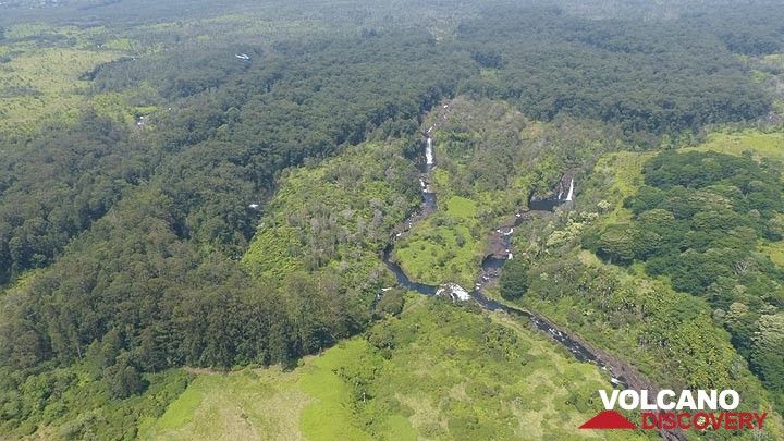 Extension day 3: Some of the many waterfalls that can be found to the north - northwest of the town of Hilo (Photo: Steven Van den Berge / Lana Van Heghe)