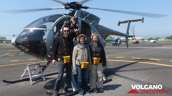 Verlängerungstag 3: Alle lächeln nach einem tollen Helikopter-Rundflug! (Photo: Steven Van den Berge / Lana Van Heghe)