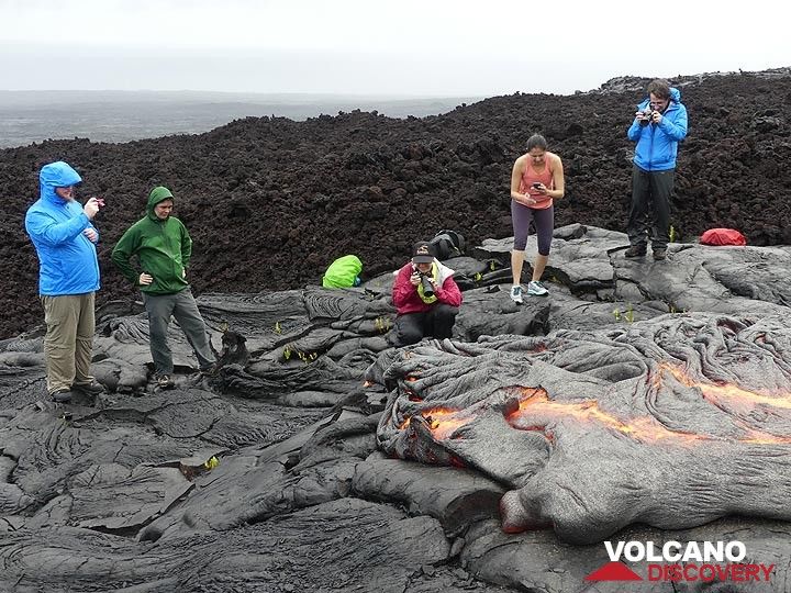 Observing and photographing the flow front of active pahoehoe lava flows (Photo: Ingrid Smet)