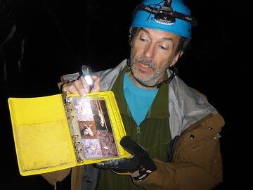 Harry giving us a preview of the lava cave dwelling creatures that we might encounter during our exploration (Photo: Ingrid Smet)