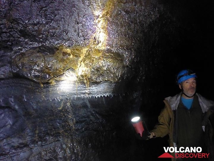 Am dritten Tag erkunden wir einen Teil des größten Lavahöhlensystems der Welt, die Kazumura-Höhlen (Photo: Ingrid Smet)