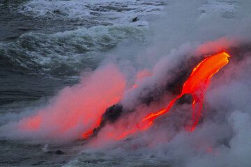 Some impressions from Kilauea taken by Yashmin during our latest Round-The-World volcano tour in April 2013. (Photo: Yashmin Chebli)