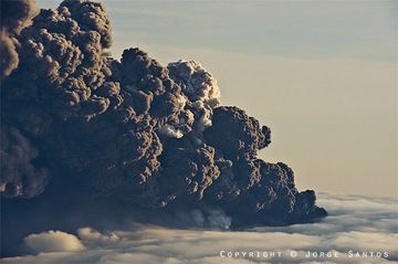 Die Aschewolke, die beim Ausbruch des Eyafjallajökull im April 2010 entstand. (Photo: Jorge Santos)