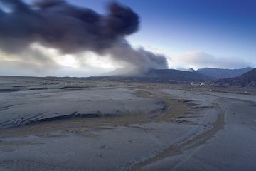 Volcán bromo (East Java, Indonesia), erupción febrero de 2011: fotos adicionales (Photo: Tom Pfeiffer)