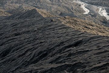 Gullied ash slope of Dukono. (Photo: Tom Pfeiffer)