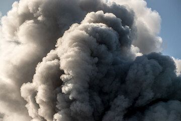 Ash cloud from Dukono volcano, Indonesia (Photo: Tom Pfeiffer)