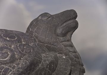 Detail of a hinduistic statue of the sanctuary of the Tengger caldera (Photo: Tobias Schorr)