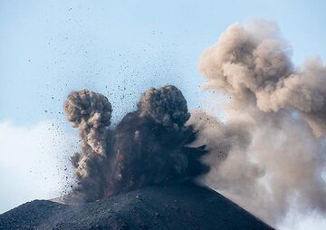krakatau_k19361.jpg (Photo: Tom Pfeiffer)