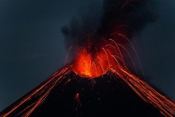 krakatau_k19804.jpg (Photo: Tom Pfeiffer)