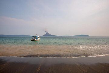 Notre bateau (Photo: Tom Pfeiffer)