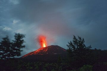 krakatau_i1749.jpg (Photo: Tom Pfeiffer)