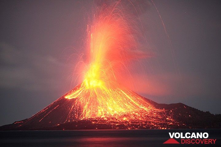 A powerful vulcanian eruption from Anak Krakatau in the evening (ca. 19h00 local time) of the 2nd July throws blocks all over the cone and the old crater rim; many blocks also land into the water. (Photo: Tom Pfeiffer)