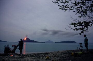 krakatau_e32686.jpg (Photo: Tom Pfeiffer)