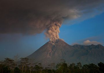 merapi_i37864.jpg (Photo: Tom Pfeiffer)