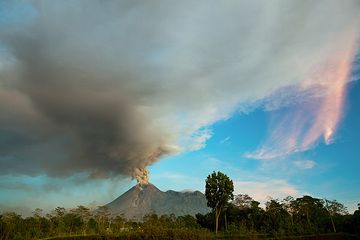 merapi_i37887.jpg (Photo: Tom Pfeiffer)