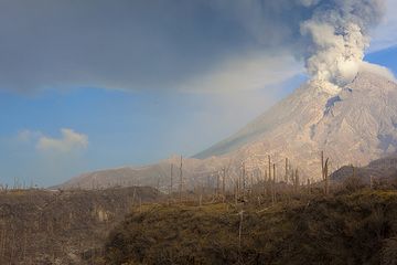 merapi_i37970.jpg (Photo: Tom Pfeiffer)