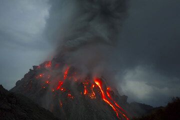 Paluweh's active lava dome (Photo: Tom Pfeiffer)