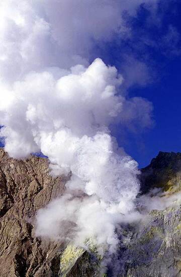 papandayan_45610.jpg (Photo: Tom Pfeiffer)