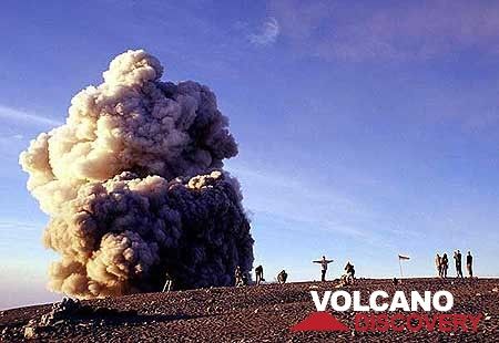 Sommet du volcan Semeru, Java Est, Indonésie (Photo: Tom Pfeiffer)