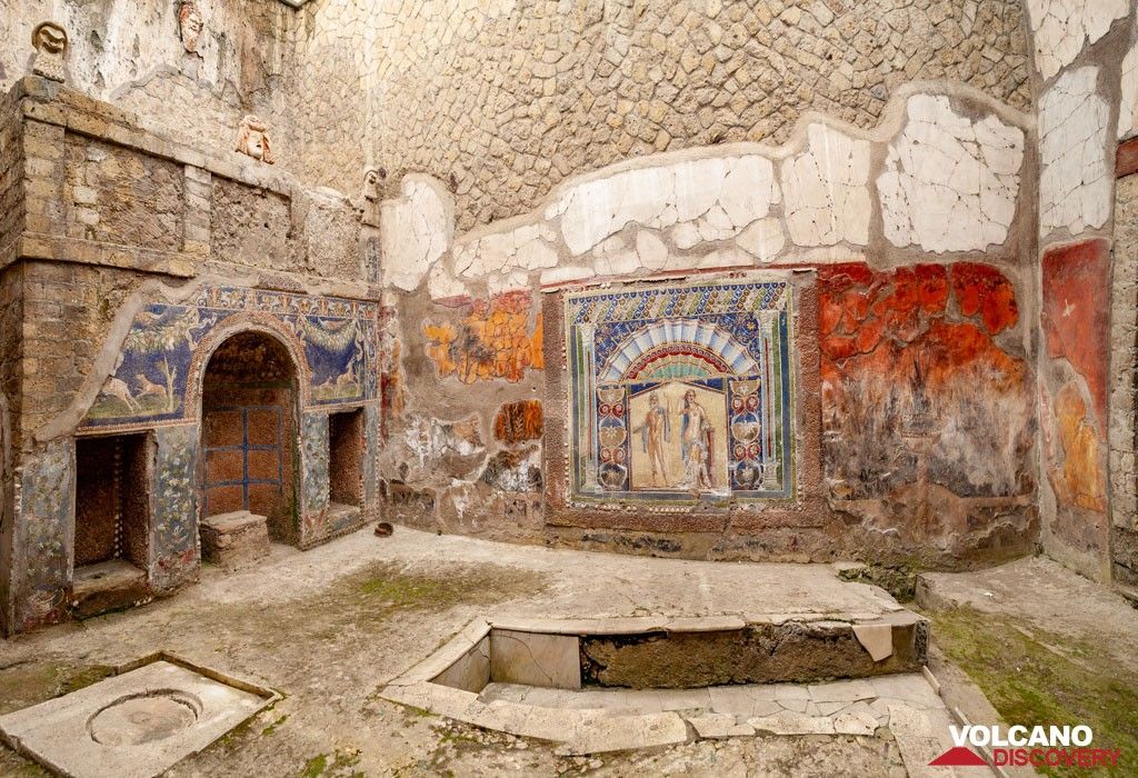Inside a Roman bath in Herculaneum. (Photo: Tobias Schorr)