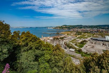 View to the town of Bagnoli near Naples. (Photo: Tobias Schorr)