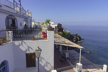 Hotel on Stromboli (Photo: Tom Pfeiffer)