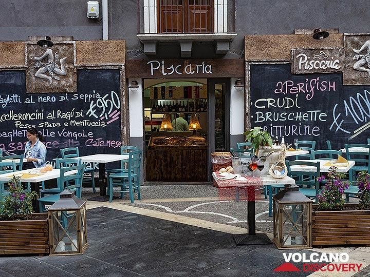 A good fish tavern near the theatre square in Catania! (Photo: Tobias Schorr)