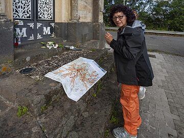 The French geologist Eveline Pradal who was the guide at the VolcanoAdventures tour in May 2019 in the area of Etna volcano. (Photo: Tobias Schorr)