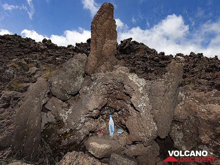 Ein Heiligtum in den Lavafeldern des Vulkans Ätna. (Photo: Tobias Schorr)