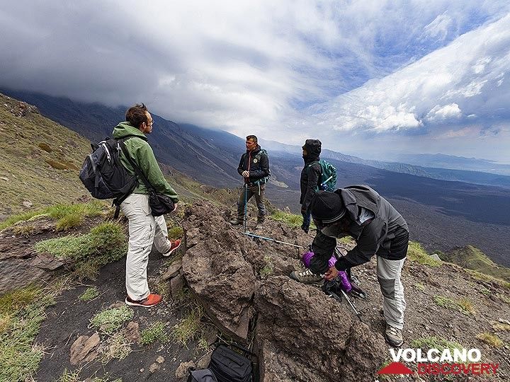 Die VolcanoAdventures-Gruppe vor dem Valle del Bove. (Photo: Tobias Schorr)
