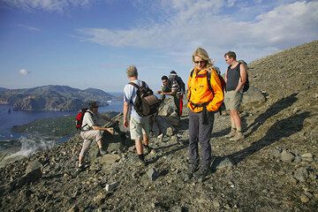 Unsere Gruppe auf der Insel Vulcano (Photo: Tom Pfeiffer)