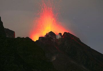 Strombolian eruption at Stromboli volcano (c)